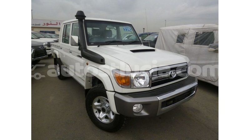 Big with watermark toyota land cruiser anse la raye import dubai 2304