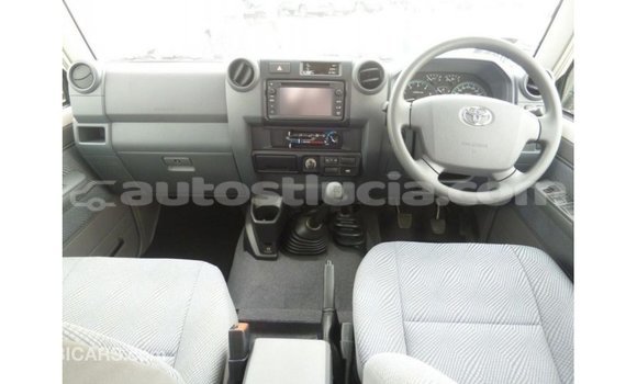 Buy Import Toyota Land Cruiser White Car in Import - Dubai in Anse-la-Raye Buy Import Toyota Land Cruiser White Car in Import - Dubai in Anse-la-Raye