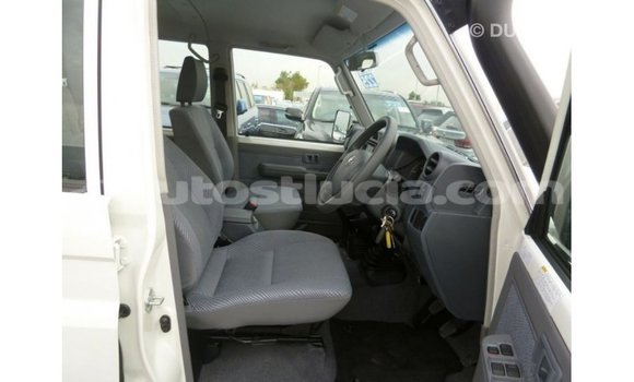 Buy Import Toyota Land Cruiser White Car in Import - Dubai in Anse-la-Raye Buy Import Toyota Land Cruiser White Car in Import - Dubai in Anse-la-Raye