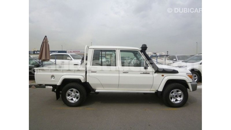 Big with watermark toyota land cruiser anse la raye import dubai 2304