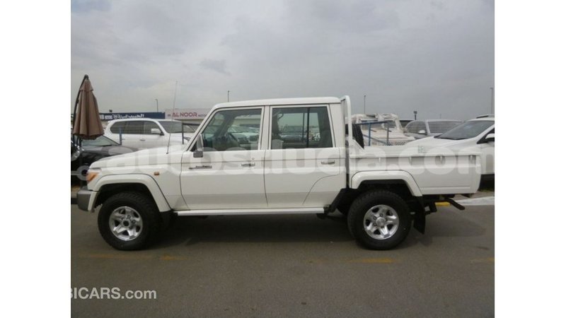 Big with watermark toyota land cruiser anse la raye import dubai 2304