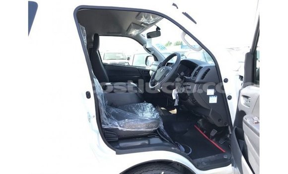 Buy Import Toyota Hiace White Car in Import - Dubai in Anse-la-Raye Buy Import Toyota Hiace White Car in Import - Dubai in Anse-la-Raye