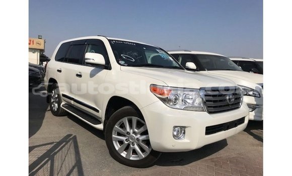 Buy Import Toyota Land Cruiser White Car in Import - Dubai in Anse-la-Raye Buy Import Toyota Land Cruiser White Car in Import - Dubai in Anse-la-Raye