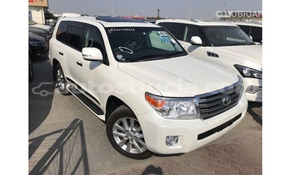 Buy Import Toyota Land Cruiser White Car in Import - Dubai in Anse-la-Raye Buy Import Toyota Land Cruiser White Car in Import - Dubai in Anse-la-Raye