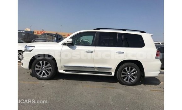 Buy Import Toyota Land Cruiser White Car in Import - Dubai in Anse-la-Raye Buy Import Toyota Land Cruiser White Car in Import - Dubai in Anse-la-Raye