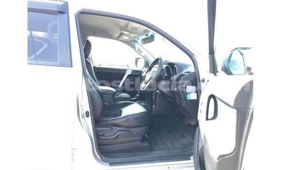 Acheter Import Voiture Toyota Prado Autre à Import - Dubai, Anse-la-Raye Acheter Import Voiture Toyota Prado Autre à Import - Dubai, Anse-la-Raye