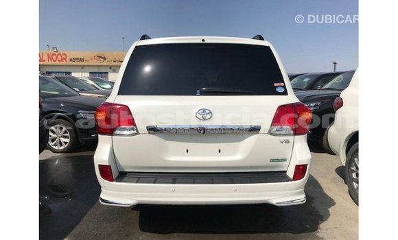 Buy Import Toyota Land Cruiser White Car in Import - Dubai in Anse-la-Raye Buy Import Toyota Land Cruiser White Car in Import - Dubai in Anse-la-Raye