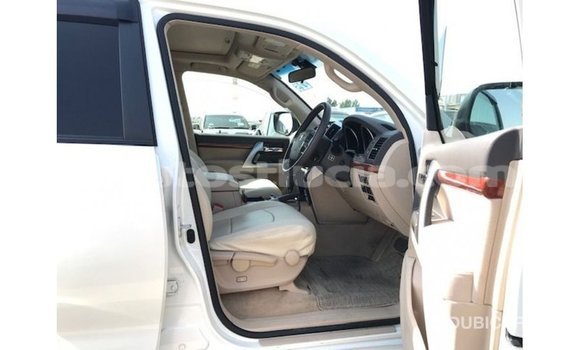 Buy Import Toyota Land Cruiser White Car in Import - Dubai in Anse-la-Raye Buy Import Toyota Land Cruiser White Car in Import - Dubai in Anse-la-Raye
