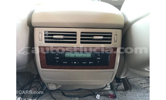 Buy Import Toyota Land Cruiser White Car in Import - Dubai in Anse-la-Raye Buy Import Toyota Land Cruiser White Car in Import - Dubai in Anse-la-Raye