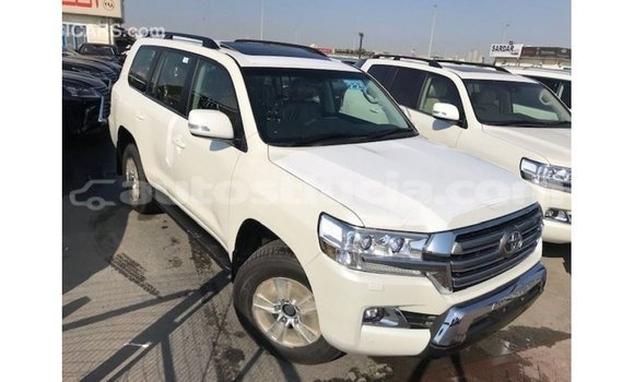 Buy Import Toyota Land Cruiser White Car in Import - Dubai in Anse-la-Raye Buy Import Toyota Land Cruiser White Car in Import - Dubai in Anse-la-Raye