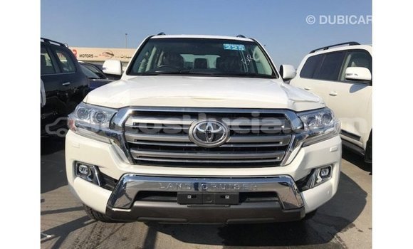 Buy Import Toyota Land Cruiser White Car in Import - Dubai in Anse-la-Raye Buy Import Toyota Land Cruiser White Car in Import - Dubai in Anse-la-Raye