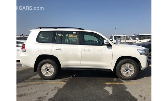 Buy Import Toyota Land Cruiser White Car in Import - Dubai in Anse-la-Raye Buy Import Toyota Land Cruiser White Car in Import - Dubai in Anse-la-Raye