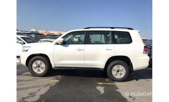 Buy Import Toyota Land Cruiser White Car in Import - Dubai in Anse-la-Raye Buy Import Toyota Land Cruiser White Car in Import - Dubai in Anse-la-Raye
