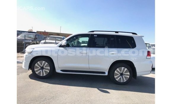 Buy Import Toyota Land Cruiser White Car in Import - Dubai in Anse-la-Raye Buy Import Toyota Land Cruiser White Car in Import - Dubai in Anse-la-Raye