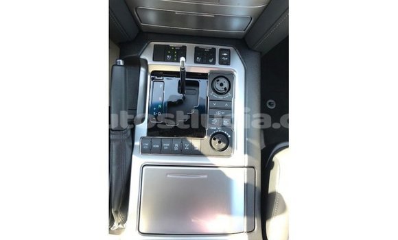 Buy Import Toyota Land Cruiser White Car in Import - Dubai in Anse-la-Raye Buy Import Toyota Land Cruiser White Car in Import - Dubai in Anse-la-Raye