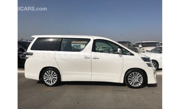 Buy Import Toyota Vellfire White Car in Import - Dubai in Anse-la-Raye Buy Import Toyota Vellfire White Car in Import - Dubai in Anse-la-Raye