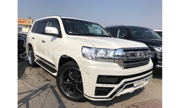 Buy Import Toyota Land Cruiser White Car in Import - Dubai in Anse-la-Raye Buy Import Toyota Land Cruiser White Car in Import - Dubai in Anse-la-Raye