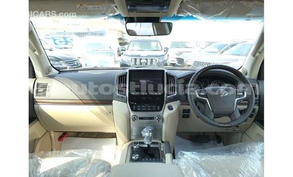 Buy Import Toyota Land Cruiser White Car in Import - Dubai in Anse-la-Raye Buy Import Toyota Land Cruiser White Car in Import - Dubai in Anse-la-Raye