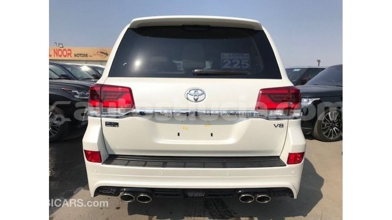 Big with watermark toyota land cruiser anse la raye import dubai 2323
