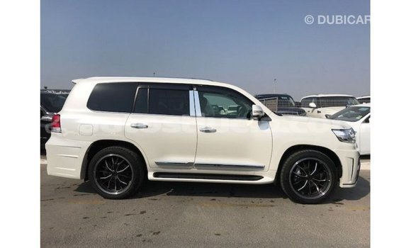 Buy Import Toyota Land Cruiser White Car in Import - Dubai in Anse-la-Raye Buy Import Toyota Land Cruiser White Car in Import - Dubai in Anse-la-Raye
