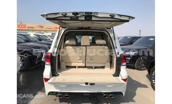 Buy Import Toyota Land Cruiser White Car in Import - Dubai in Anse-la-Raye Buy Import Toyota Land Cruiser White Car in Import - Dubai in Anse-la-Raye