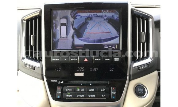 Buy Import Toyota Land Cruiser White Car in Import - Dubai in Anse-la-Raye Buy Import Toyota Land Cruiser White Car in Import - Dubai in Anse-la-Raye