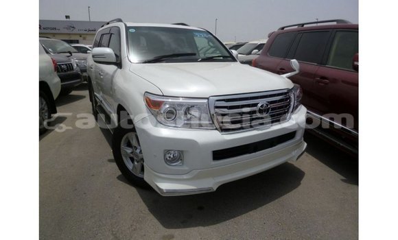 Buy Import Toyota Land Cruiser White Car in Import - Dubai in Anse-la-Raye Buy Import Toyota Land Cruiser White Car in Import - Dubai in Anse-la-Raye