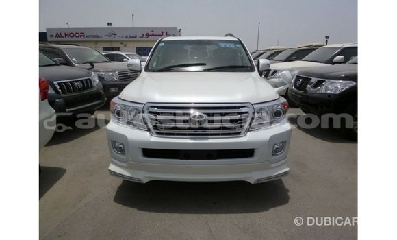Buy Import Toyota Land Cruiser White Car in Import - Dubai in Anse-la-Raye Buy Import Toyota Land Cruiser White Car in Import - Dubai in Anse-la-Raye