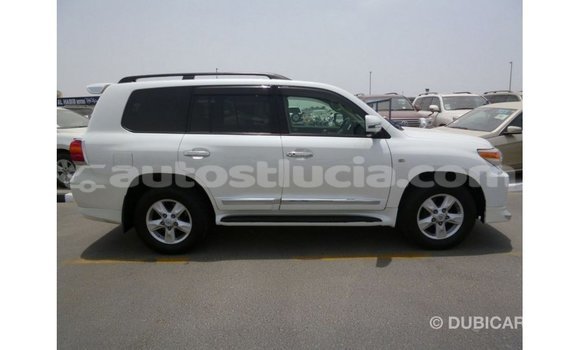 Buy Import Toyota Land Cruiser White Car in Import - Dubai in Anse-la-Raye Buy Import Toyota Land Cruiser White Car in Import - Dubai in Anse-la-Raye