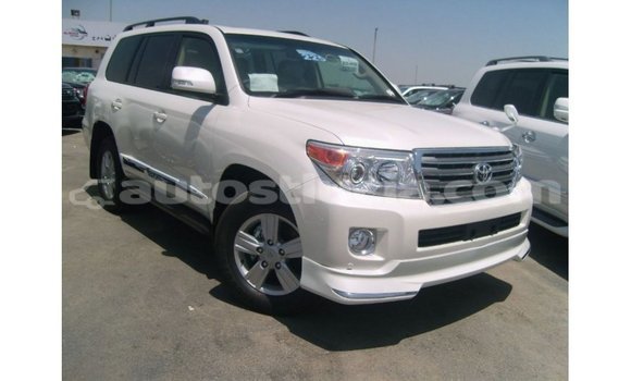 Buy Import Toyota Land Cruiser White Car in Import - Dubai in Anse-la-Raye Buy Import Toyota Land Cruiser White Car in Import - Dubai in Anse-la-Raye