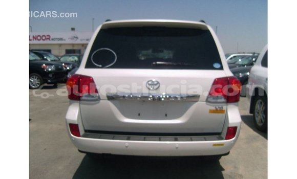 Buy Import Toyota Land Cruiser White Car in Import - Dubai in Anse-la-Raye Buy Import Toyota Land Cruiser White Car in Import - Dubai in Anse-la-Raye