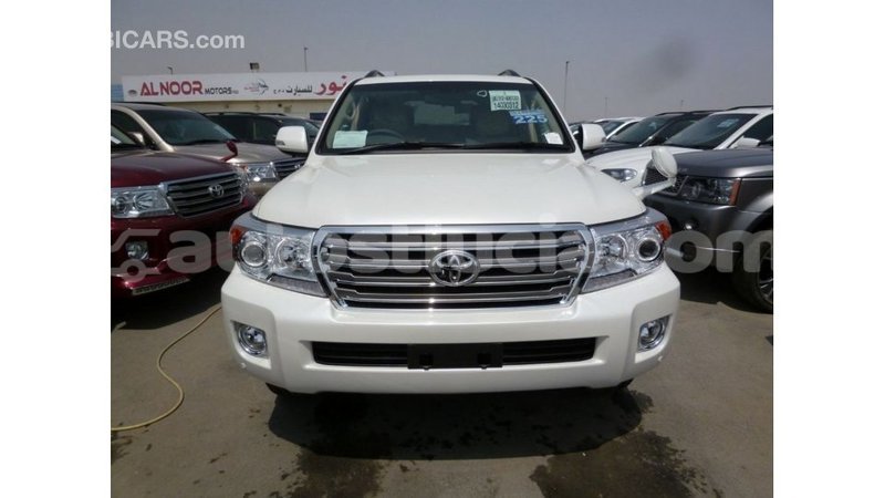 Big with watermark toyota land cruiser anse la raye import dubai 2333