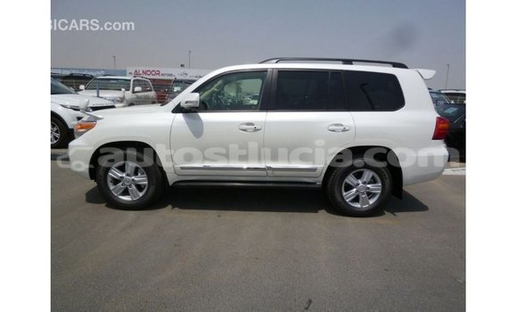 Acheter Import Voiture Toyota Land Cruiser Blanc à Import - Dubai, Anse-la-Raye Acheter Import Voiture Toyota Land Cruiser Blanc à Import - Dubai, Anse-la-Raye