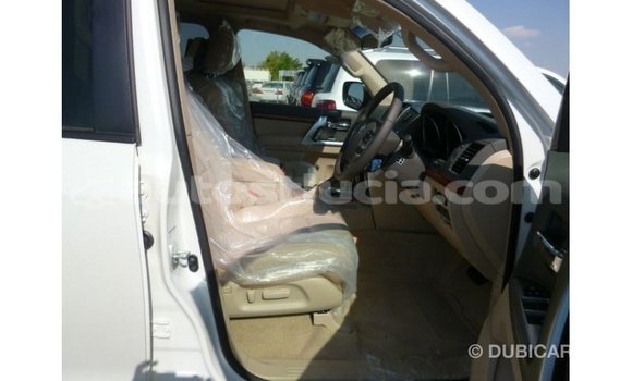 Buy Import Toyota Land Cruiser White Car in Import - Dubai in Anse-la-Raye Buy Import Toyota Land Cruiser White Car in Import - Dubai in Anse-la-Raye