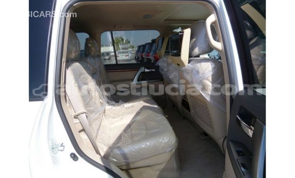 Buy Import Toyota Land Cruiser White Car in Import - Dubai in Anse-la-Raye Buy Import Toyota Land Cruiser White Car in Import - Dubai in Anse-la-Raye