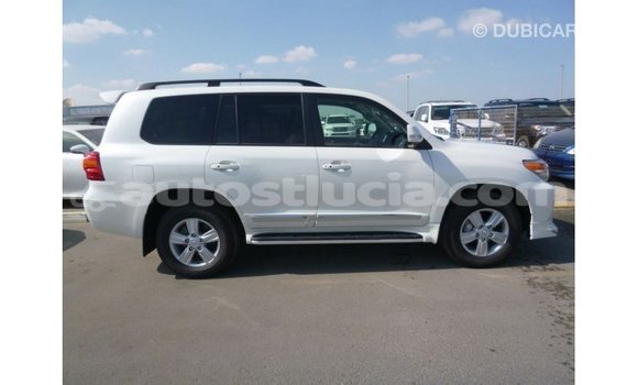 Buy Import Toyota Land Cruiser White Car in Import - Dubai in Anse-la-Raye Buy Import Toyota Land Cruiser White Car in Import - Dubai in Anse-la-Raye