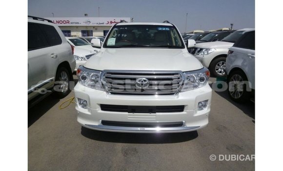 Buy Import Toyota Land Cruiser White Car in Import - Dubai in Anse-la-Raye Buy Import Toyota Land Cruiser White Car in Import - Dubai in Anse-la-Raye