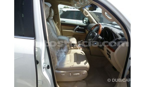 Buy Import Toyota Land Cruiser White Car in Import - Dubai in Anse-la-Raye Buy Import Toyota Land Cruiser White Car in Import - Dubai in Anse-la-Raye