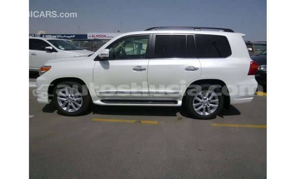 Buy Import Toyota Land Cruiser White Car in Import - Dubai in Anse-la-Raye Buy Import Toyota Land Cruiser White Car in Import - Dubai in Anse-la-Raye