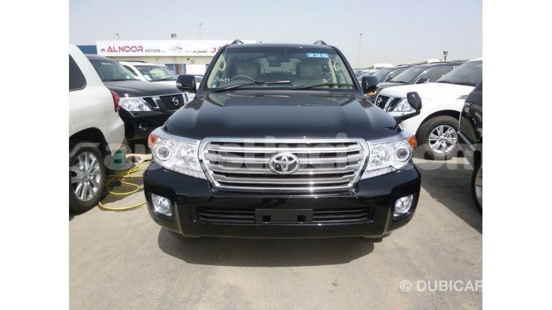 Big with watermark toyota land cruiser anse la raye import dubai 2339