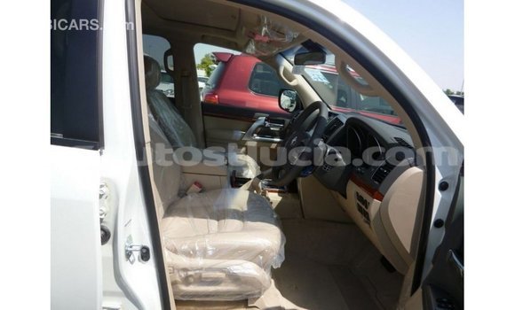 Buy Import Toyota Land Cruiser White Car in Import - Dubai in Anse-la-Raye Buy Import Toyota Land Cruiser White Car in Import - Dubai in Anse-la-Raye