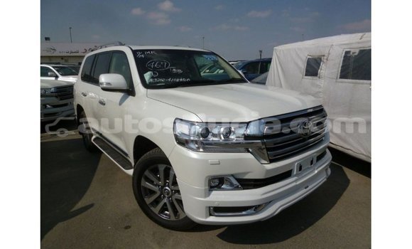 Buy Import Toyota Land Cruiser White Car in Import - Dubai in Anse-la-Raye Buy Import Toyota Land Cruiser White Car in Import - Dubai in Anse-la-Raye