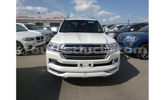Buy Import Toyota Land Cruiser White Car in Import - Dubai in Anse-la-Raye Buy Import Toyota Land Cruiser White Car in Import - Dubai in Anse-la-Raye