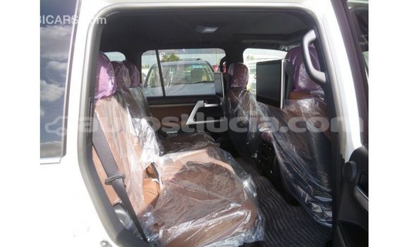 Buy Import Toyota Land Cruiser White Car in Import - Dubai in Anse-la-Raye Buy Import Toyota Land Cruiser White Car in Import - Dubai in Anse-la-Raye