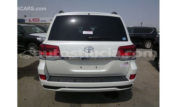 Buy Import Toyota Land Cruiser White Car in Import - Dubai in Anse-la-Raye Buy Import Toyota Land Cruiser White Car in Import - Dubai in Anse-la-Raye