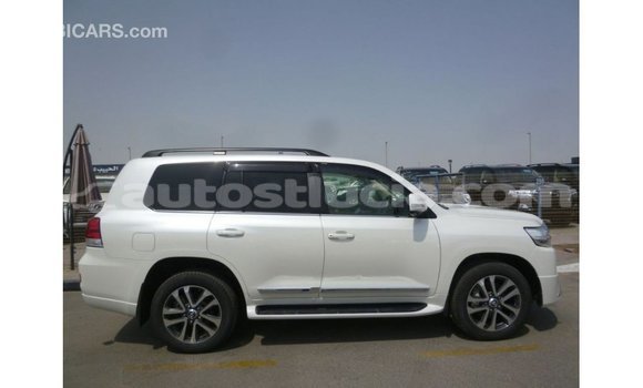 Buy Import Toyota Land Cruiser White Car in Import - Dubai in Anse-la-Raye Buy Import Toyota Land Cruiser White Car in Import - Dubai in Anse-la-Raye