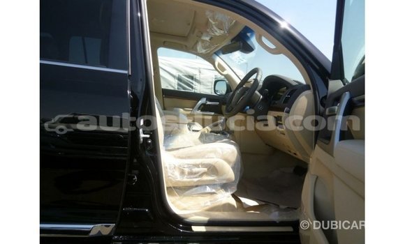 Acheter Import Voiture Toyota Land Cruiser Noir à Import - Dubai, Anse-la-Raye Acheter Import Voiture Toyota Land Cruiser Noir à Import - Dubai, Anse-la-Raye