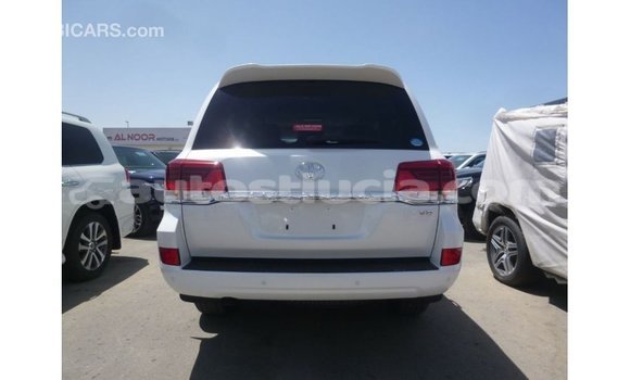 Buy Import Toyota Land Cruiser White Car in Import - Dubai in Anse-la-Raye Buy Import Toyota Land Cruiser White Car in Import - Dubai in Anse-la-Raye