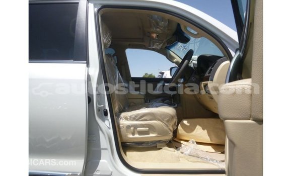 Buy Import Toyota Land Cruiser White Car in Import - Dubai in Anse-la-Raye Buy Import Toyota Land Cruiser White Car in Import - Dubai in Anse-la-Raye