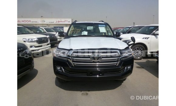 Acheter Import Voiture Toyota Land Cruiser Noir à Import - Dubai, Anse-la-Raye Acheter Import Voiture Toyota Land Cruiser Noir à Import - Dubai, Anse-la-Raye